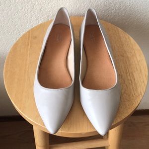 Dr Scholl’s “Tenacious” pointy toe flats